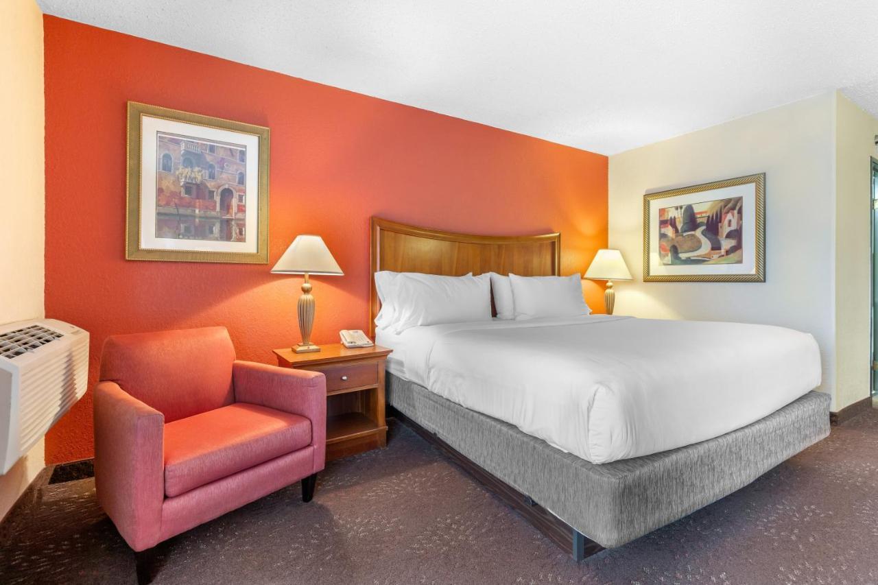 Holiday Inn Express Chicago-Downers Grove By Ihg Exterior foto