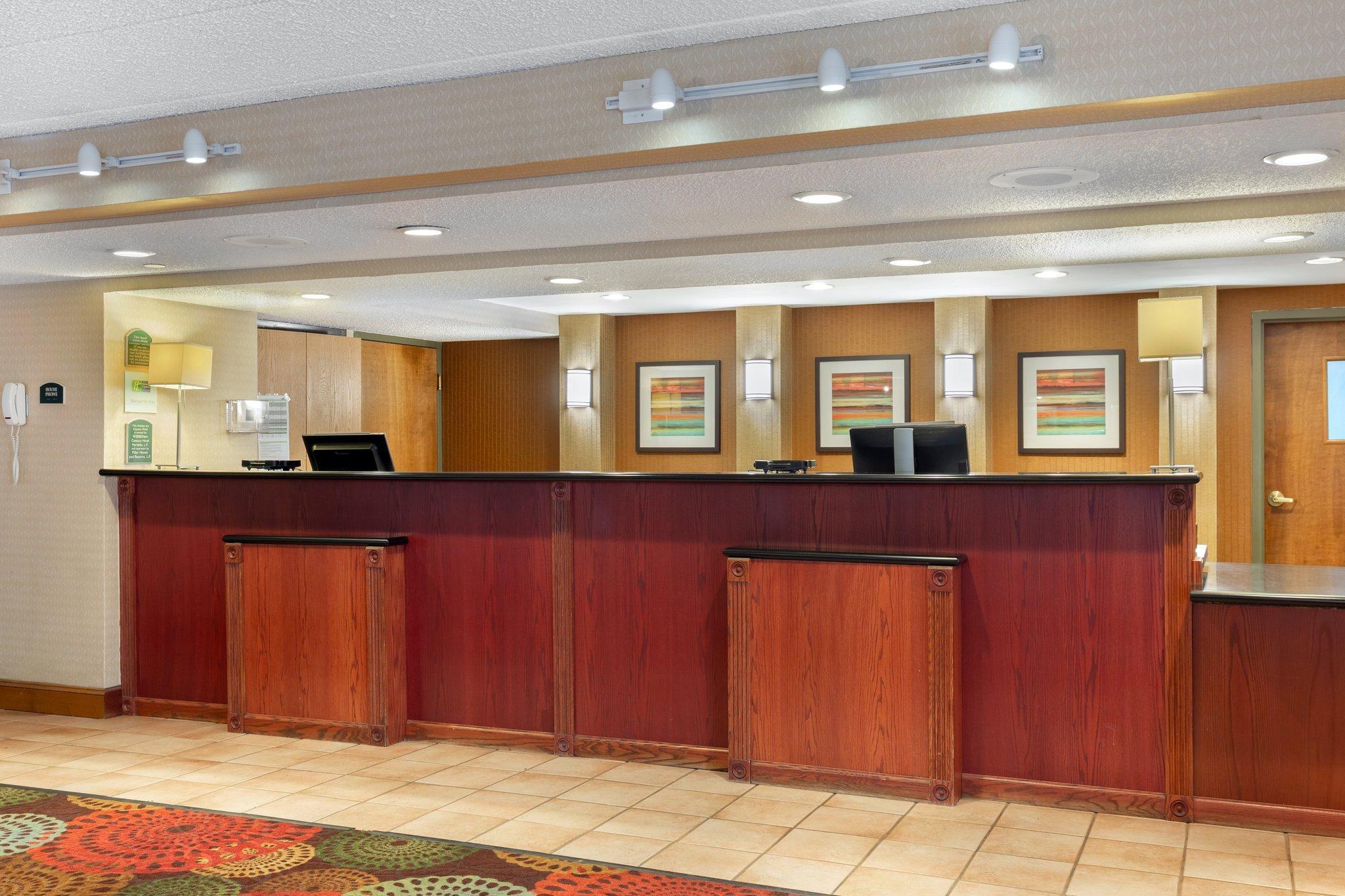 Holiday Inn Express Chicago-Downers Grove By Ihg Exterior foto