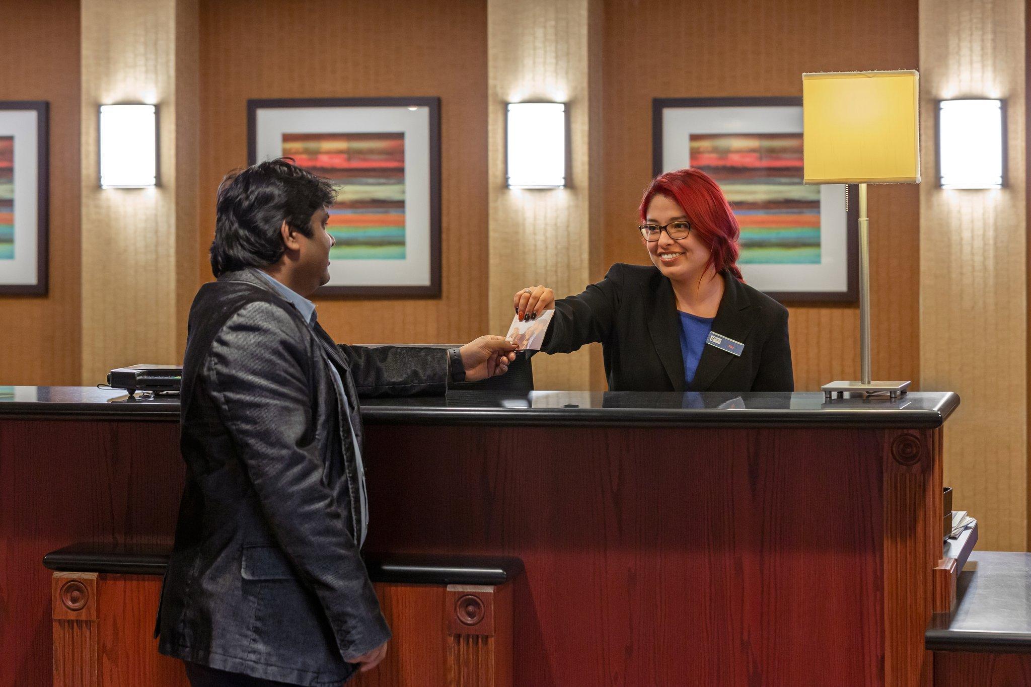 Holiday Inn Express Chicago-Downers Grove By Ihg Exterior foto