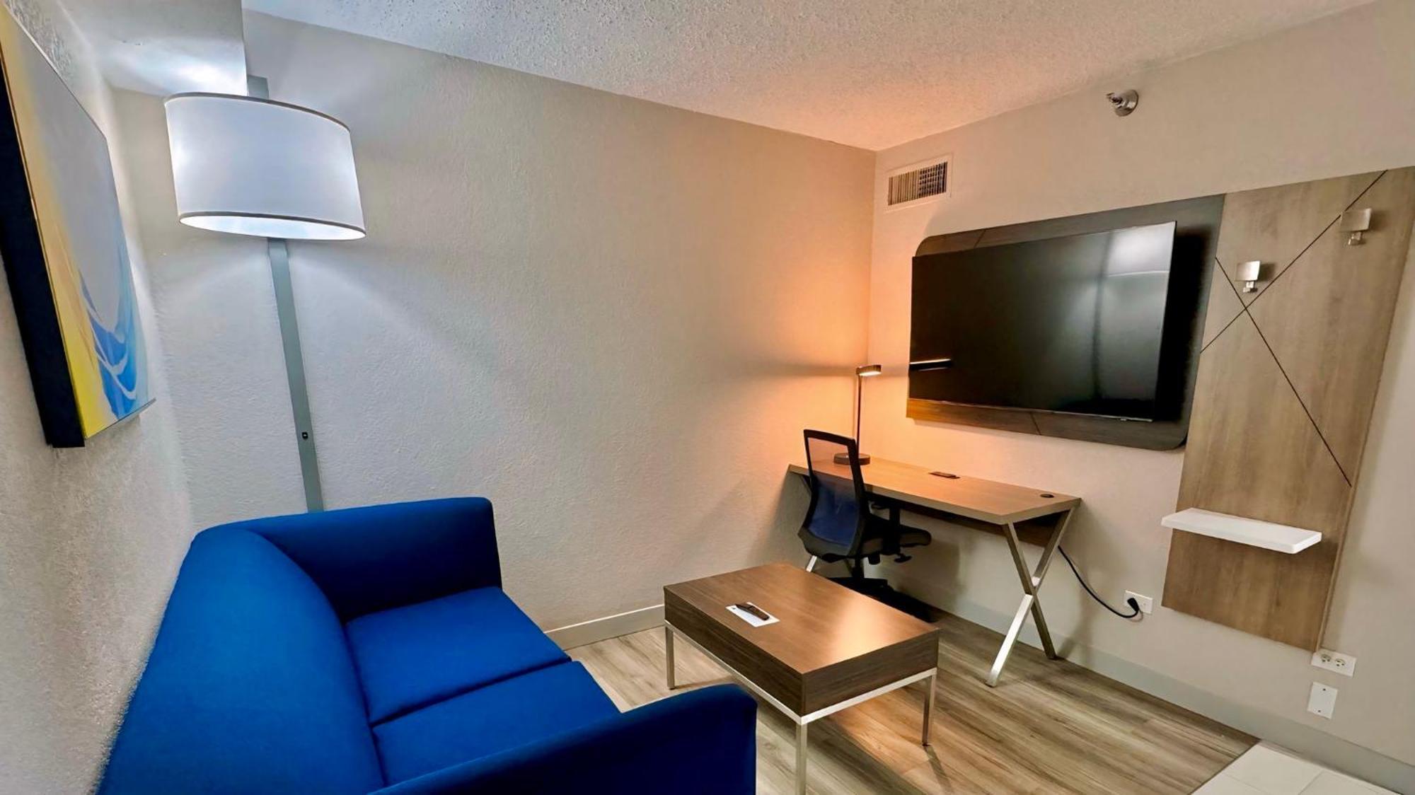 Holiday Inn Express Chicago-Downers Grove By Ihg Exterior foto