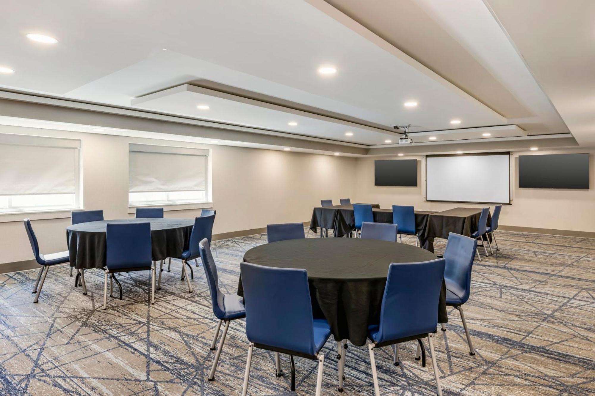 Holiday Inn Express Chicago-Downers Grove By Ihg Exterior foto