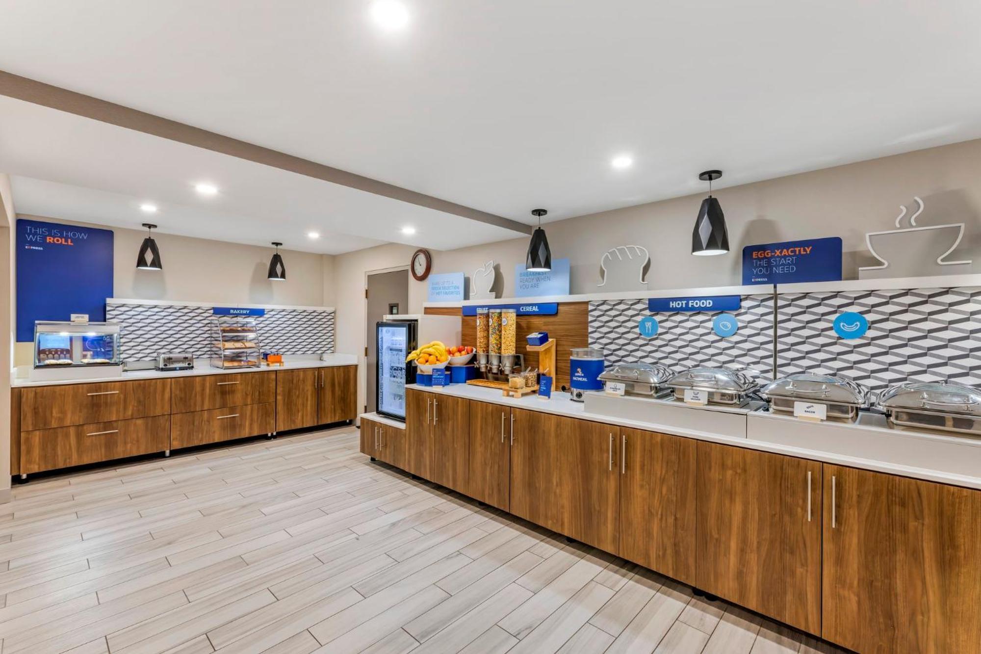 Holiday Inn Express Chicago-Downers Grove By Ihg Exterior foto