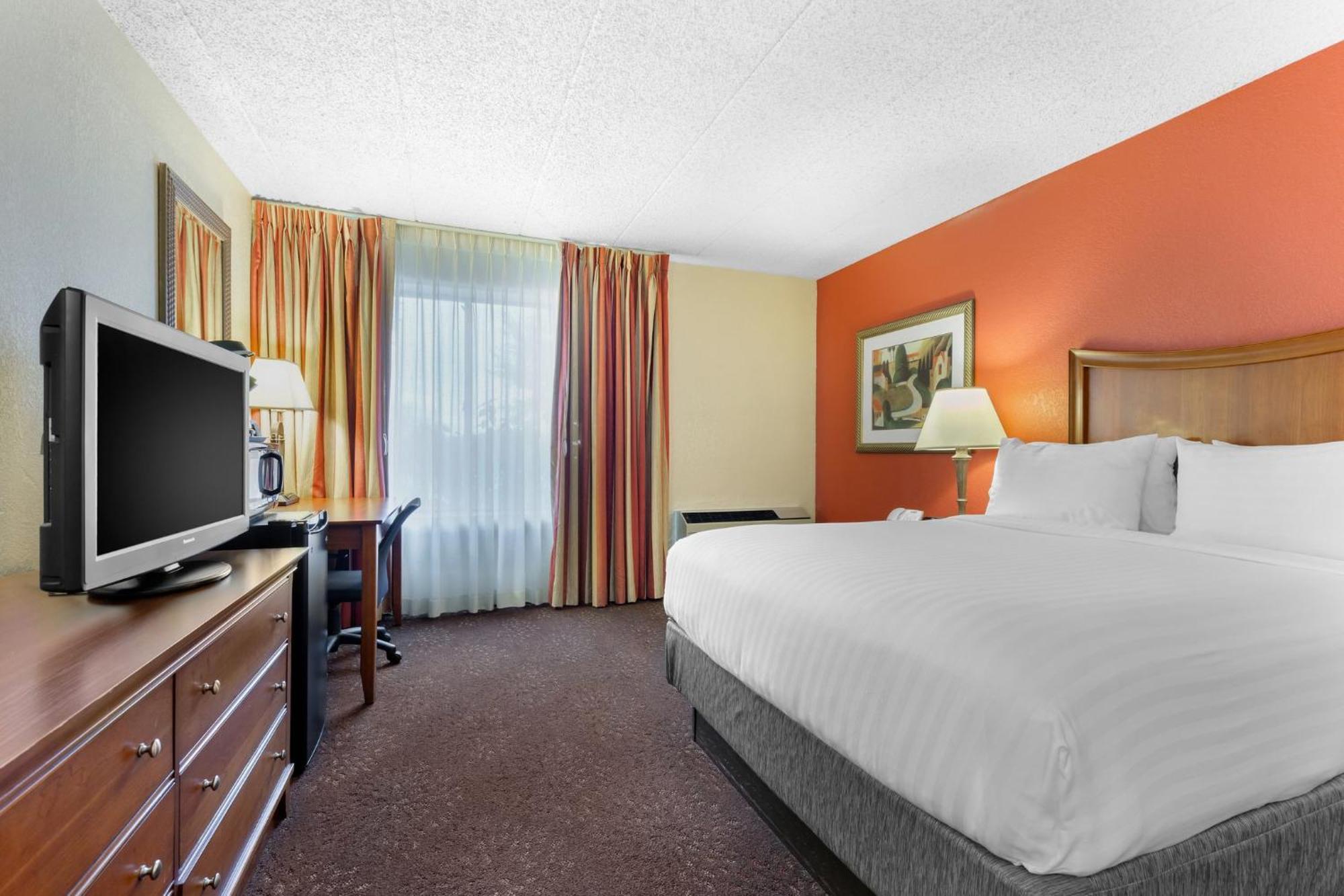 Holiday Inn Express Chicago-Downers Grove By Ihg Exterior foto