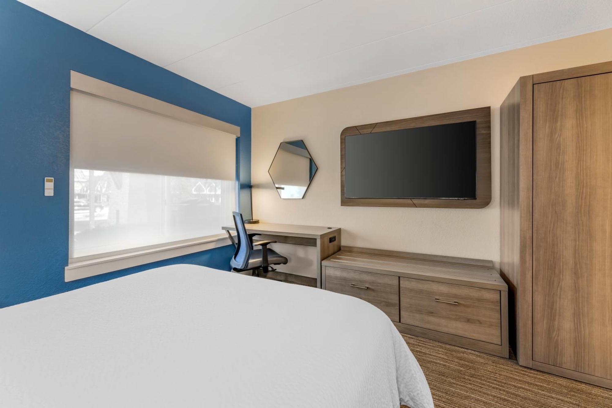 Holiday Inn Express Chicago-Downers Grove By Ihg Exterior foto